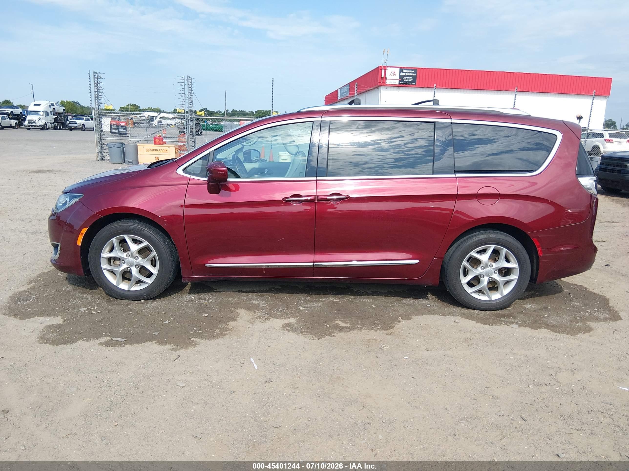 2019 CHRYSLER PACIFICA TOURING L