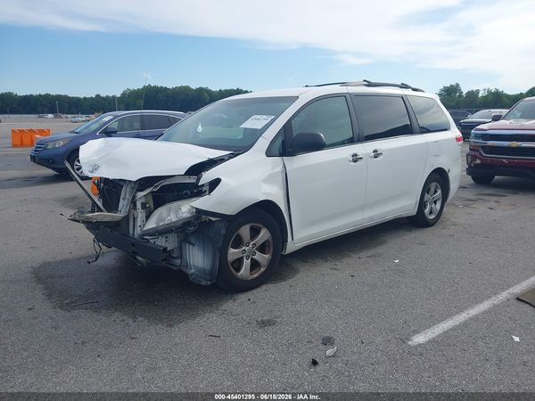 2013 TOYOTA SIENNA LE V6 8 PASSENGER