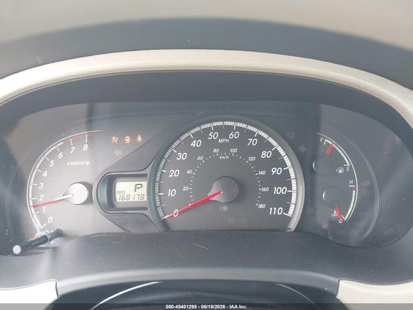 2013 TOYOTA SIENNA LE V6 8 PASSENGER