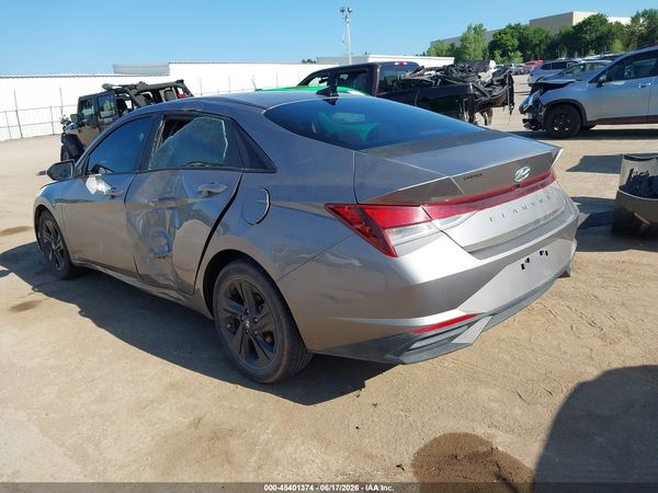 2022 HYUNDAI ELANTRA SEL