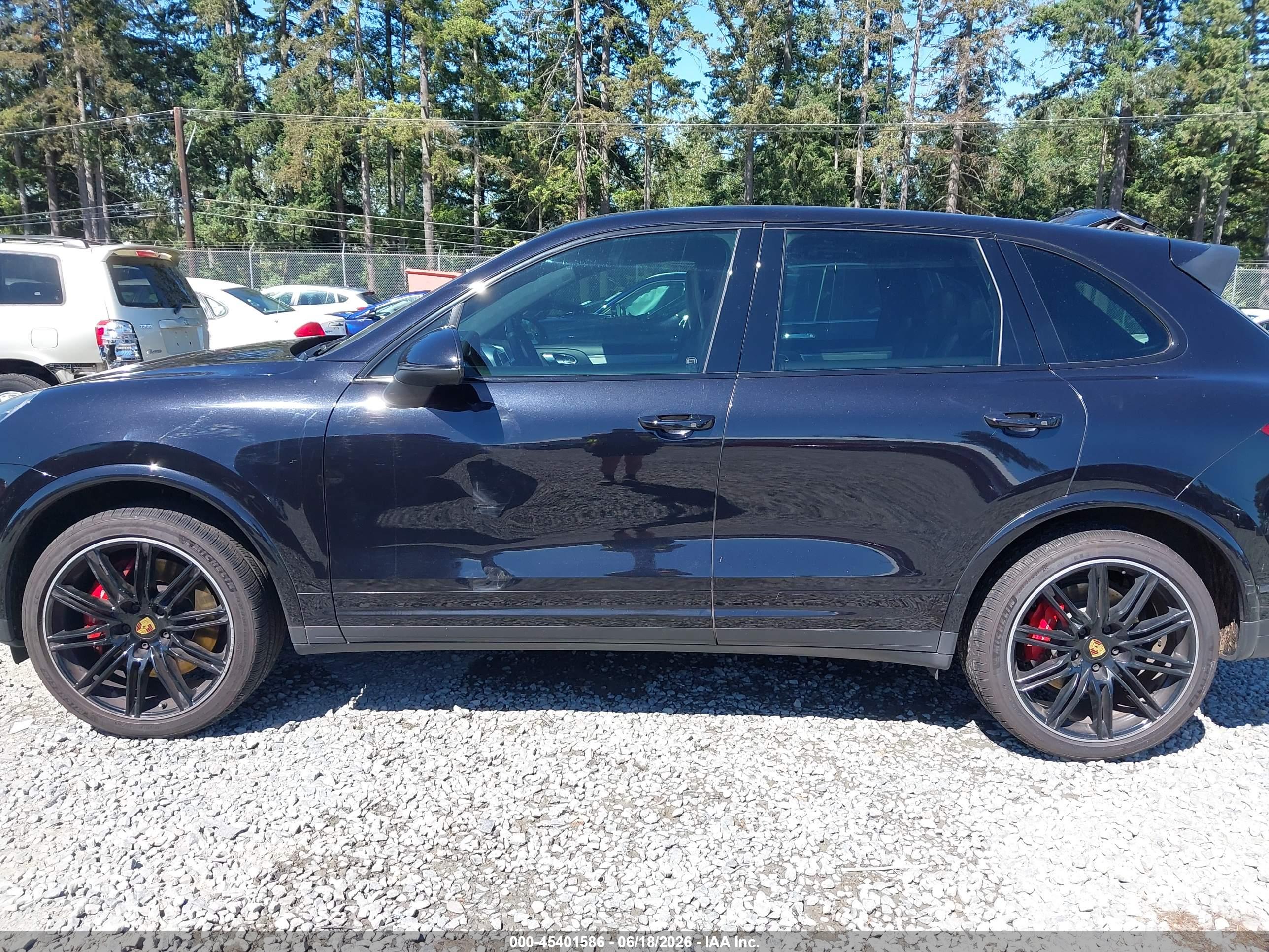 2016 PORSCHE CAYENNE TURBO/TURBO S