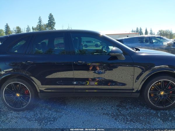 2016 PORSCHE CAYENNE TURBO/TURBO S