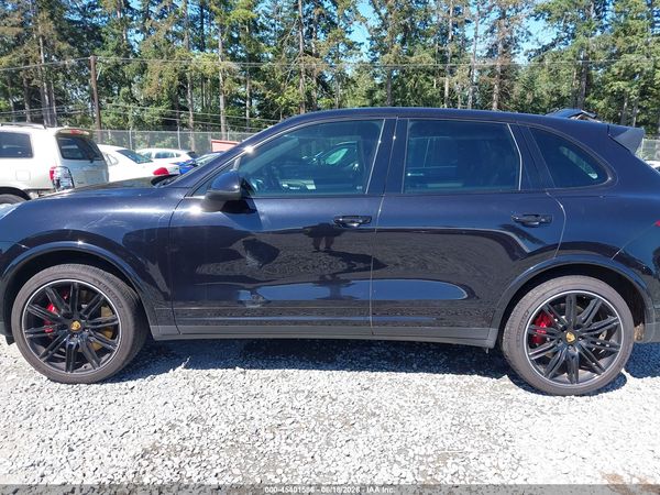 2016 PORSCHE CAYENNE TURBO/TURBO S