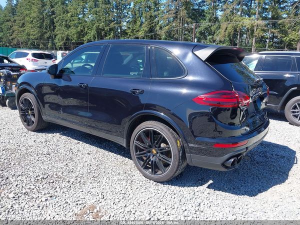 2016 PORSCHE CAYENNE TURBO/TURBO S