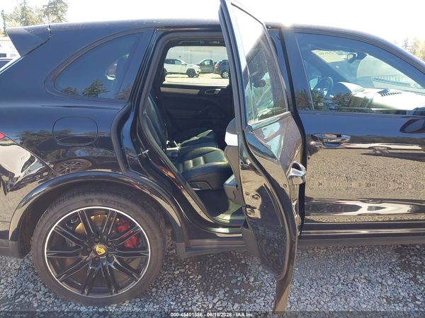 2016 PORSCHE CAYENNE TURBO/TURBO S