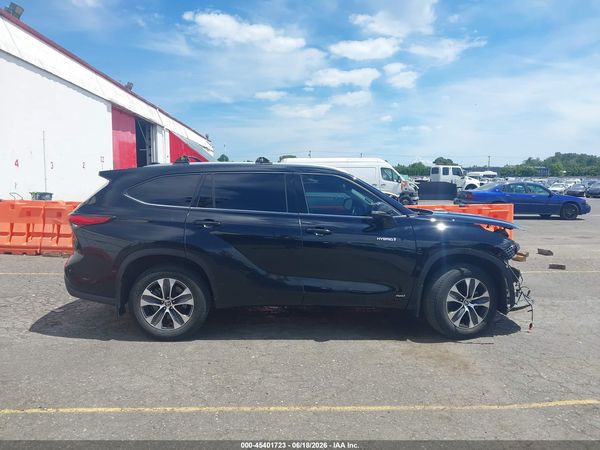 2021 TOYOTA HIGHLANDER HYBRID XLE