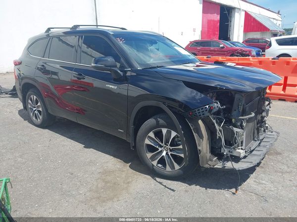 2021 TOYOTA HIGHLANDER HYBRID XLE