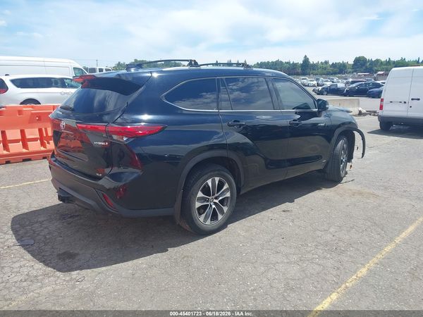 2021 TOYOTA HIGHLANDER HYBRID XLE