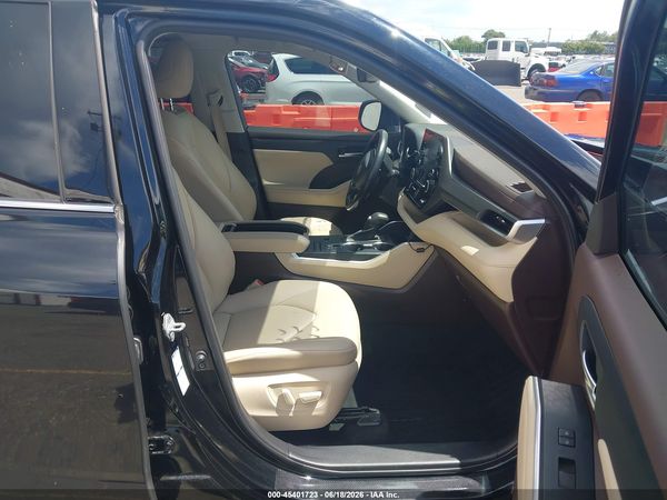 2021 TOYOTA HIGHLANDER HYBRID XLE
