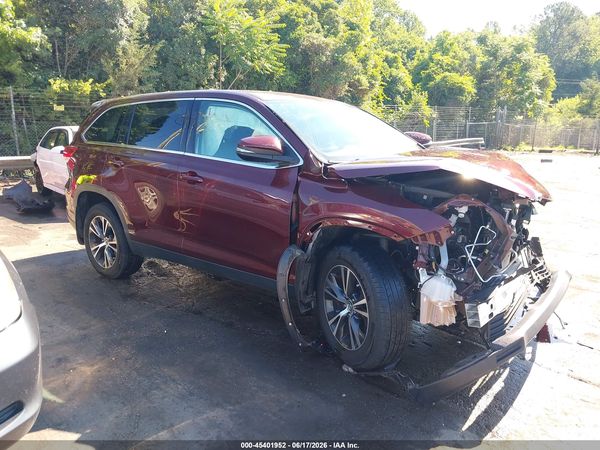 2019 TOYOTA HIGHLANDER LE