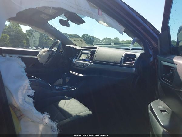2019 TOYOTA HIGHLANDER LE