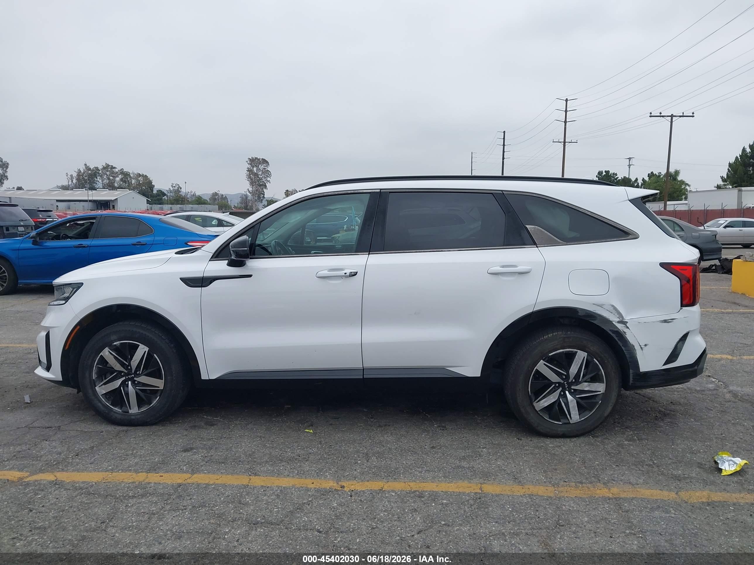 2022 KIA SORENTO S