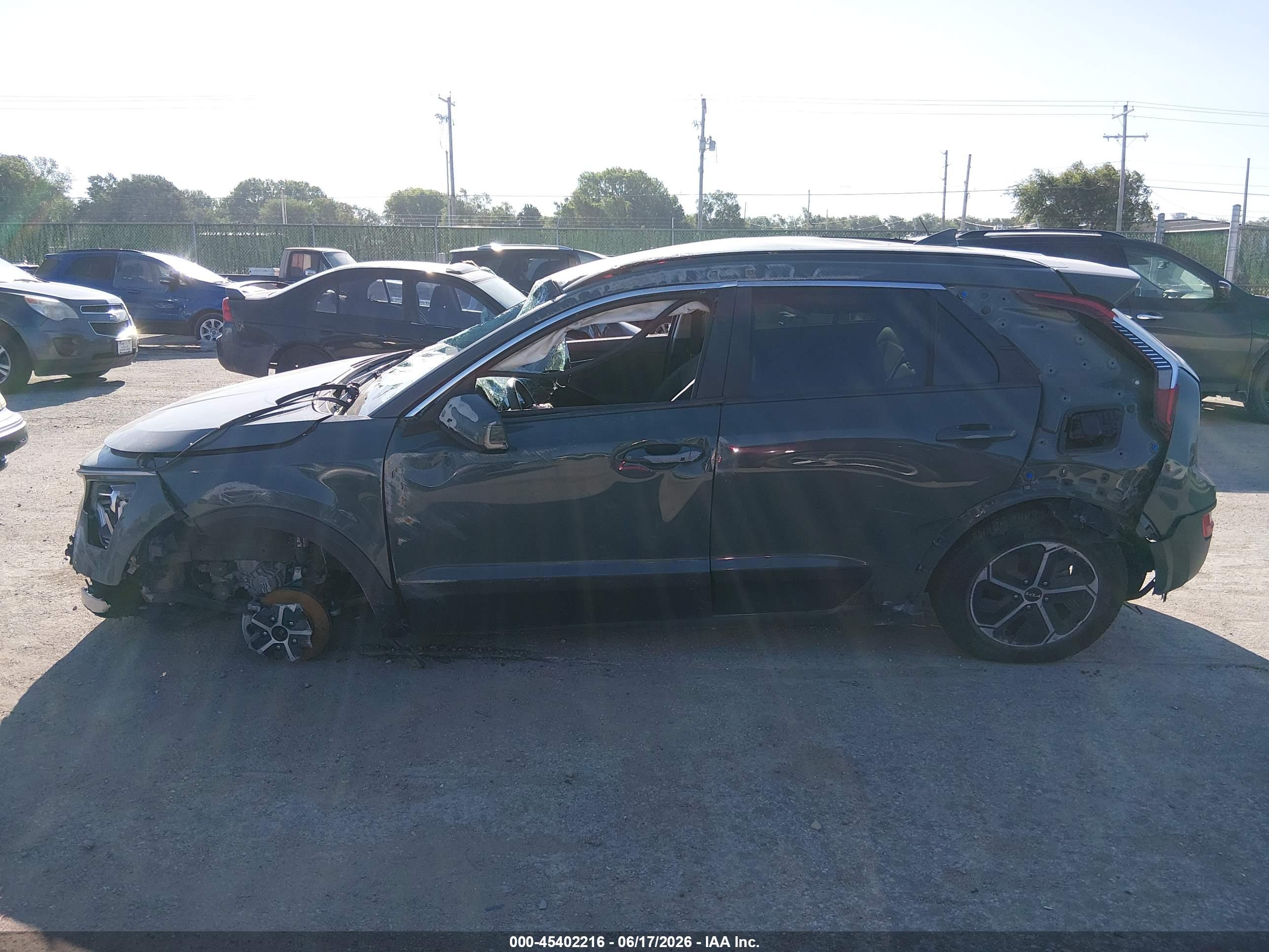 2025 KIA NIRO EX