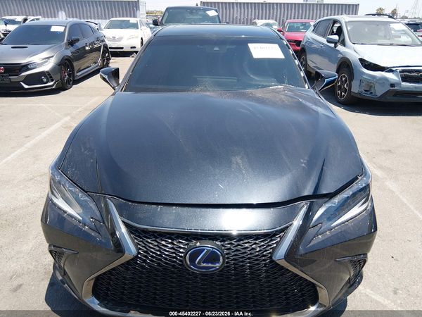 2022 LEXUS ES 300H F SPORT