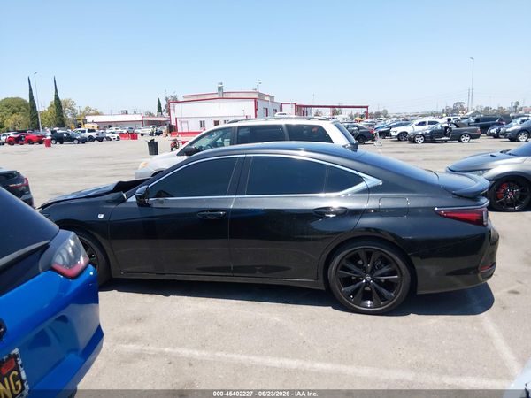 2022 LEXUS ES 300H