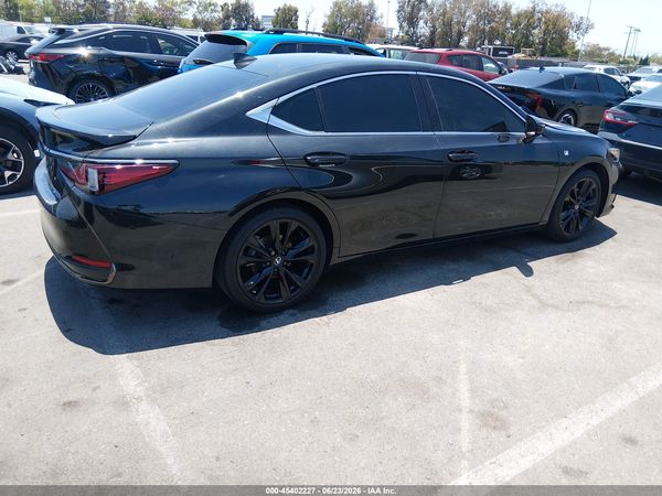 2022 LEXUS ES 300H F SPORT