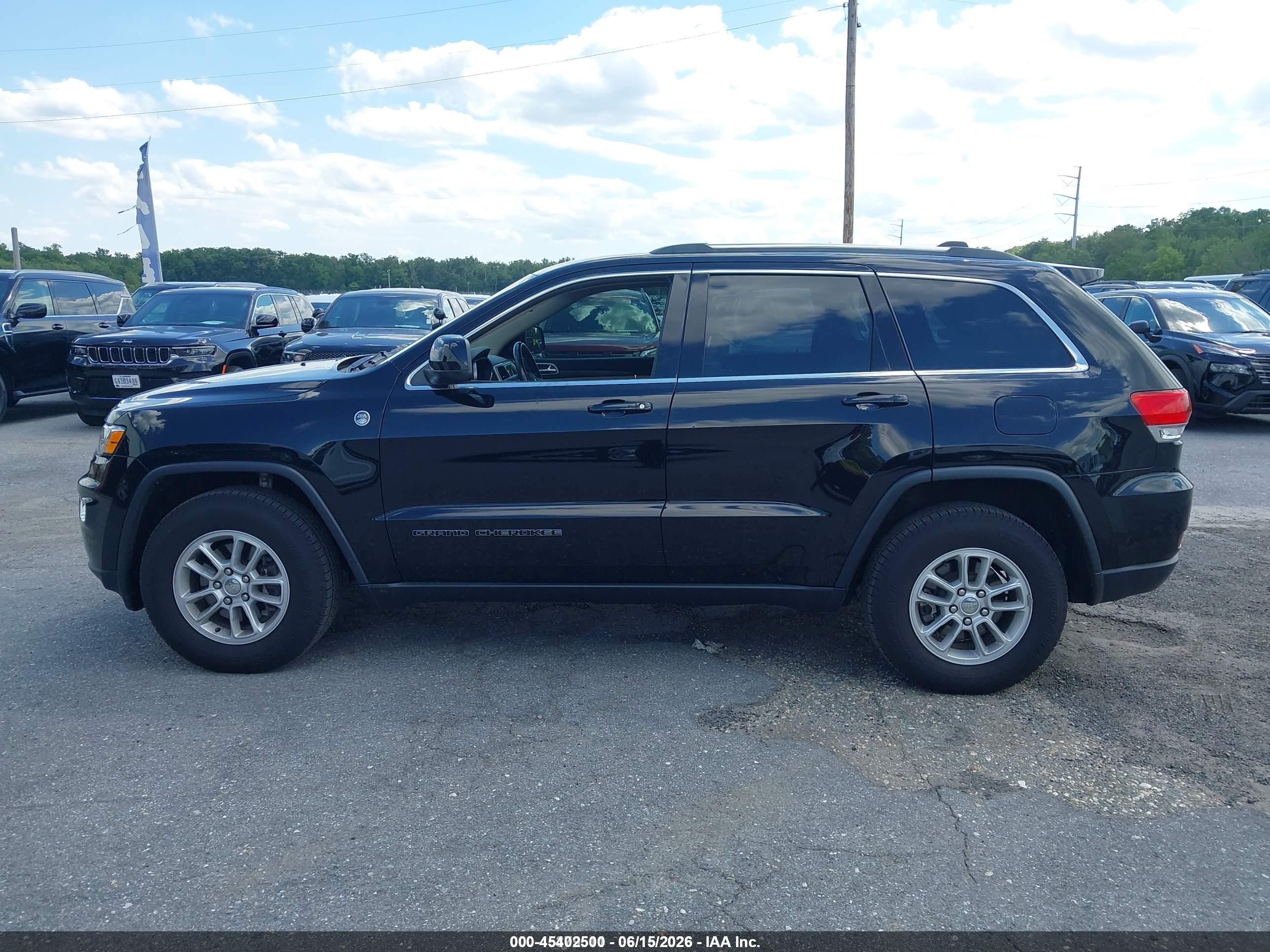 2019 JEEP GRAND CHEROKEE LAREDO E 4X4