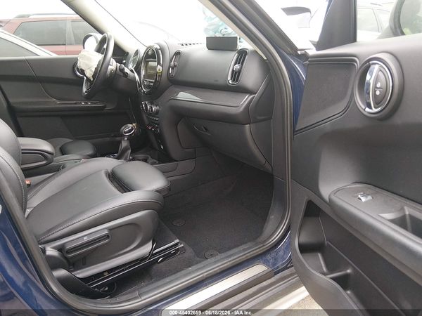 2017 MINI COUNTRYMAN COOPER