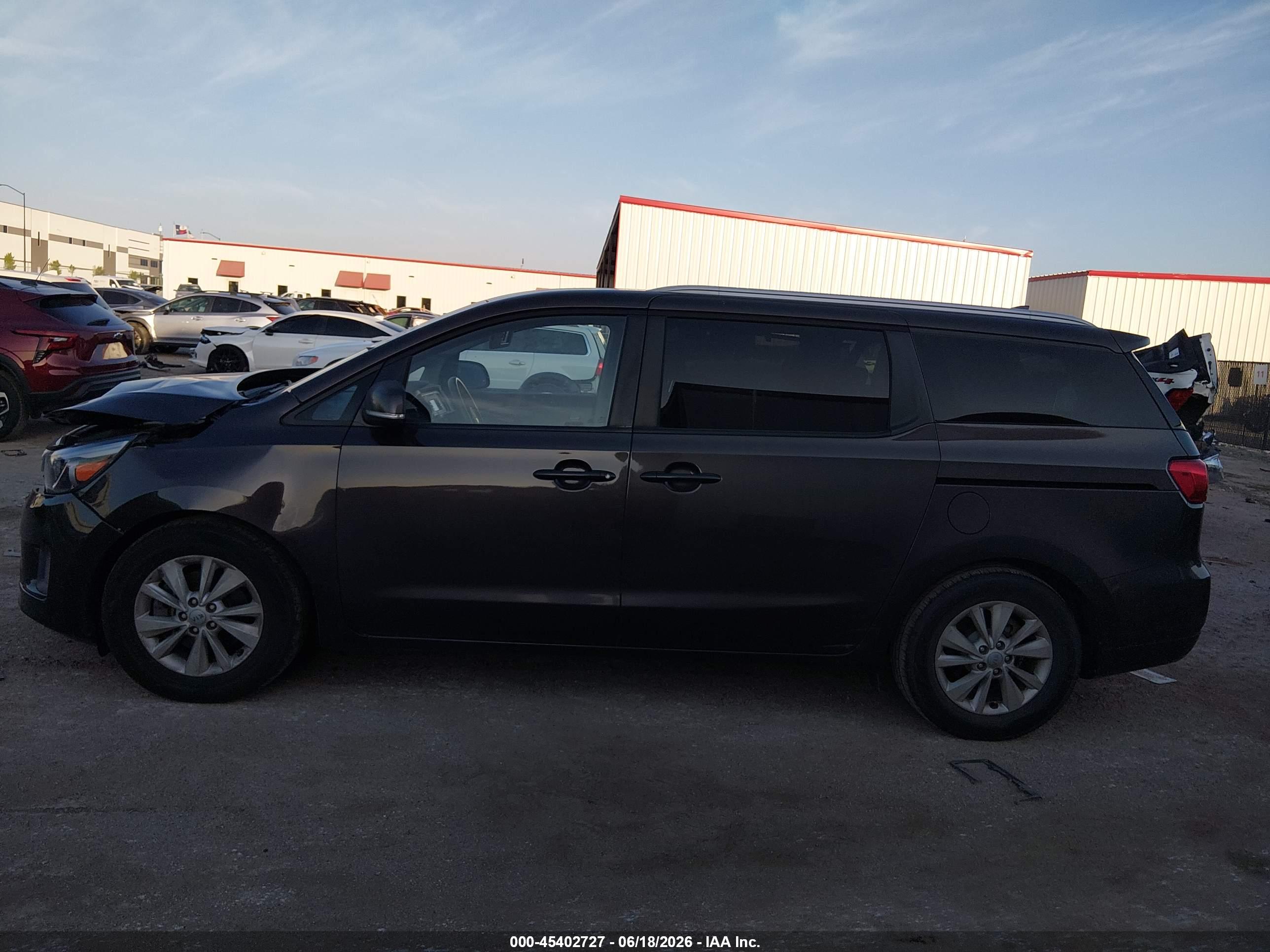 2016 KIA SEDONA LX