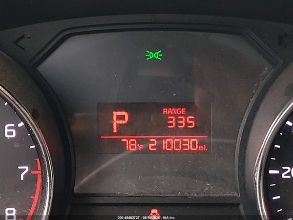 2016 KIA SEDONA LX