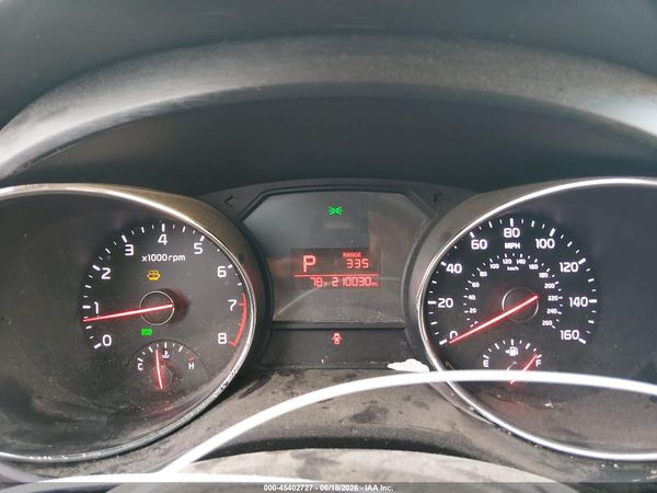 2016 KIA SEDONA LX