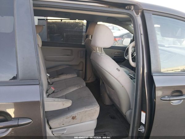 2016 KIA SEDONA LX