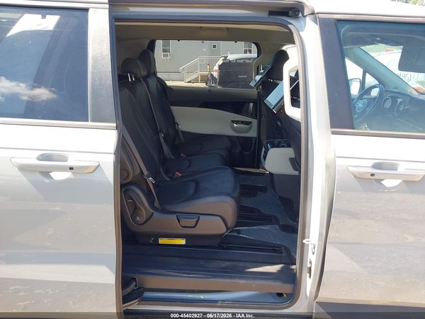 2022 KIA CARNIVAL MPV EX
