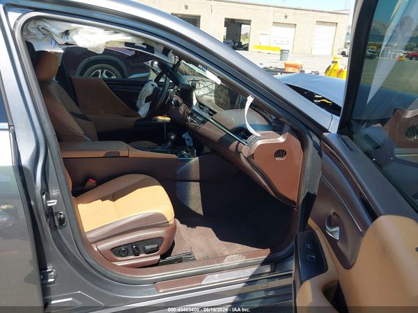 2021 LEXUS ES 300H 300h Base