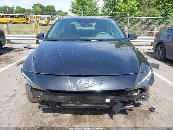 2023 HYUNDAI ELANTRA SE