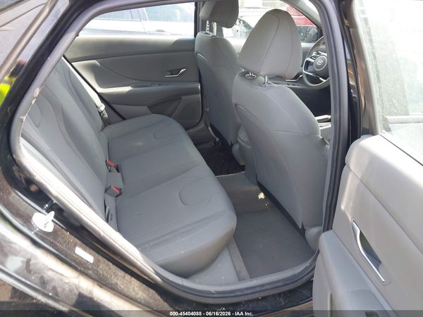 2023 HYUNDAI ELANTRA SE