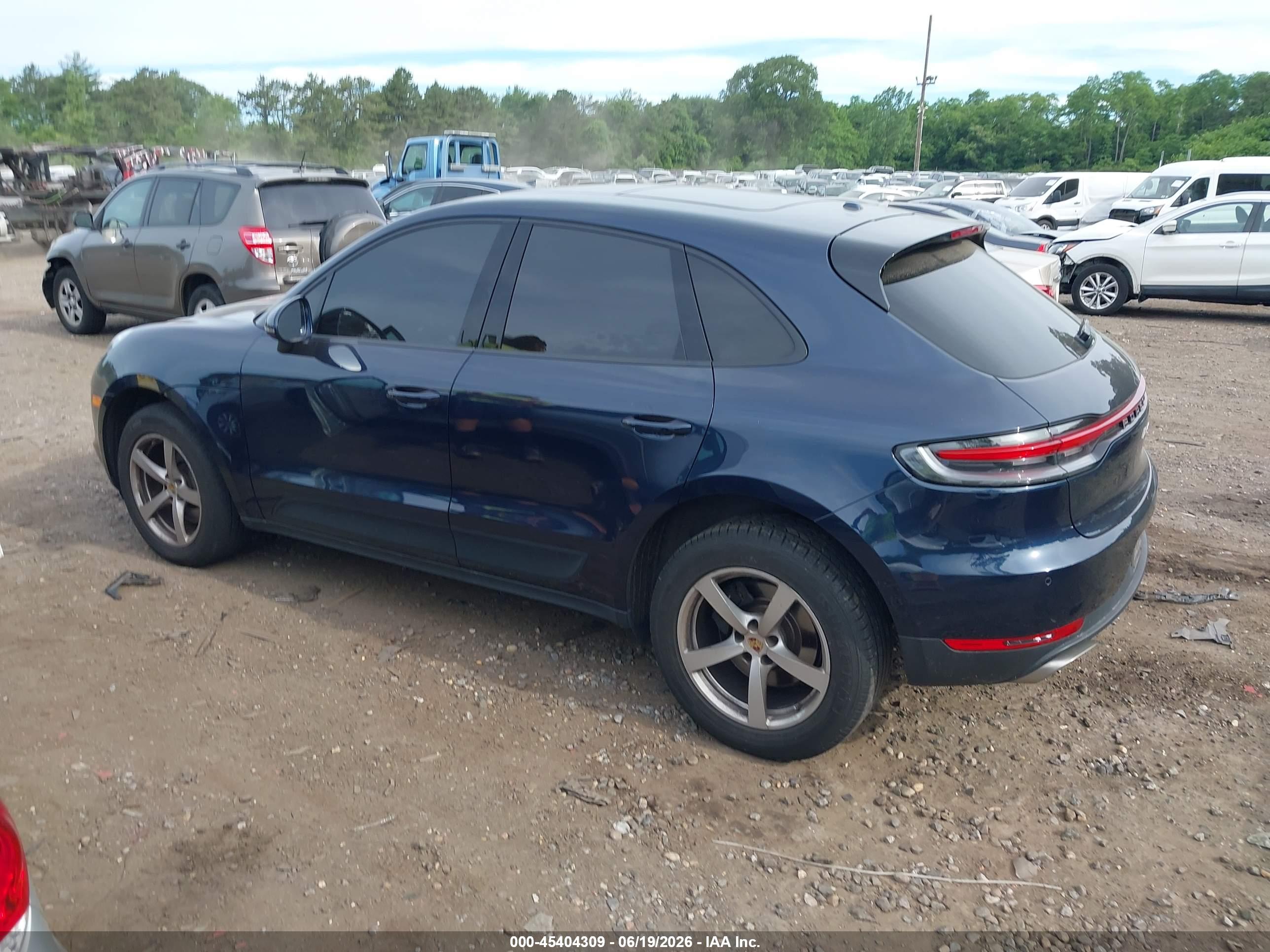 2020 PORSCHE MACAN