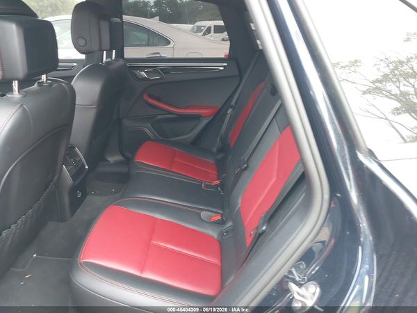 2020 PORSCHE MACAN