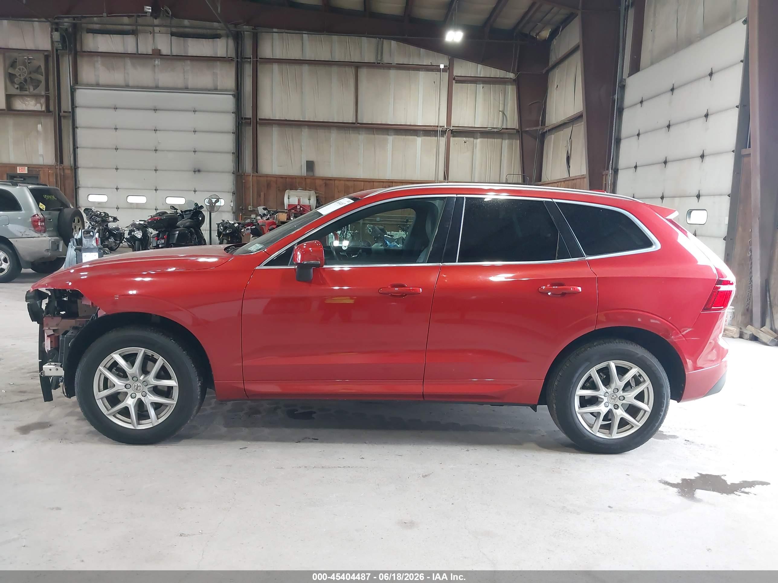 2020 VOLVO XC60 T5 MOMENTUM