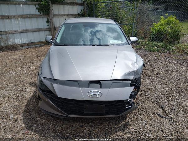 2023 HYUNDAI ELANTRA SE