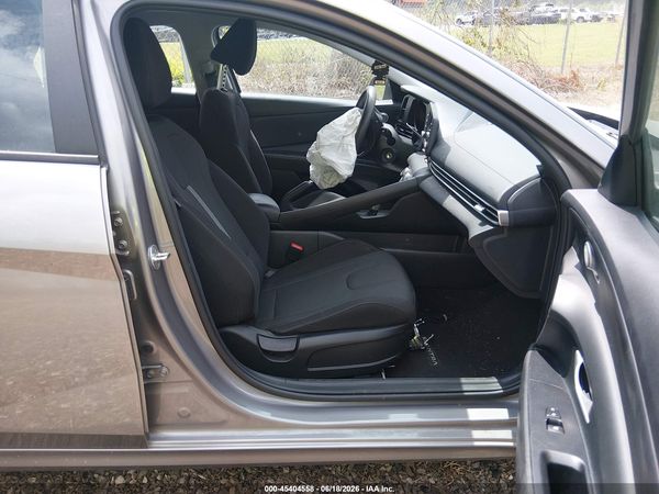 2023 HYUNDAI ELANTRA SE