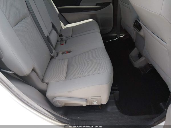 2016 TOYOTA HIGHLANDER LE/LE PLUS