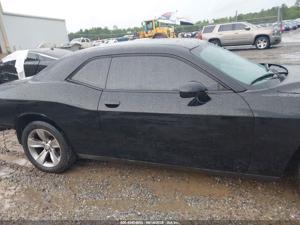 2016 DODGE CHALLENGER SXT