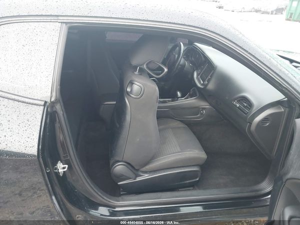 2016 DODGE CHALLENGER SXT