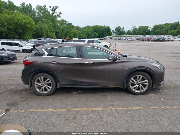 2019 INFINITI QX30 LUXE