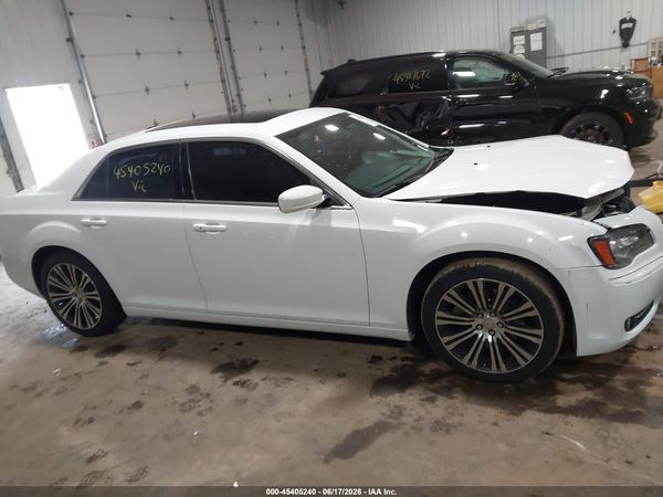 2013 CHRYSLER 300 300S — I116