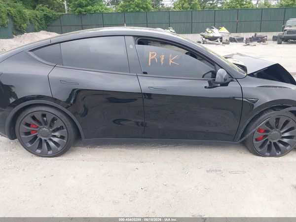 2024 TESLA MODEL Y