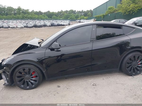 2024 TESLA MODEL Y