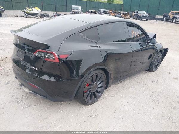 2024 TESLA MODEL Y