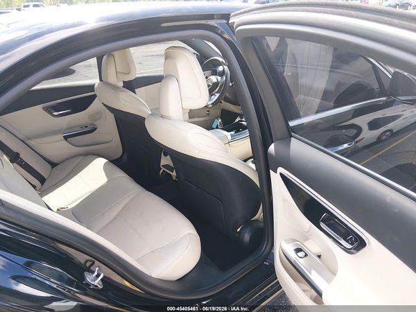 2024 MERCEDES-BENZ C 300 C300