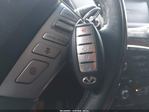 2017 INFINITI QX80