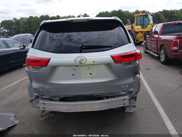 2019 TOYOTA HIGHLANDER XLE