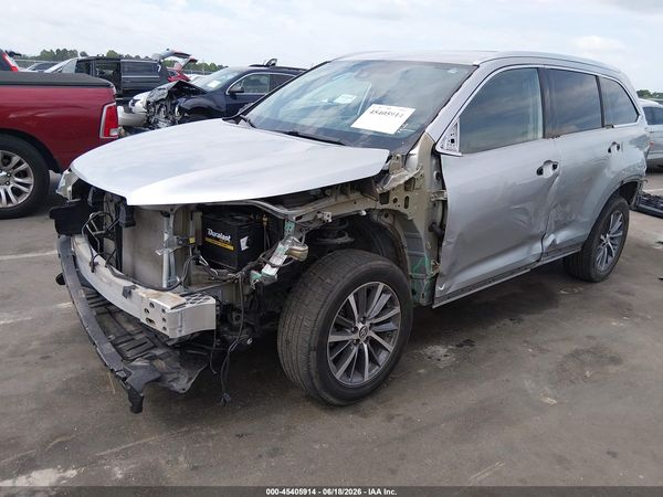 2019 TOYOTA HIGHLANDER XLE