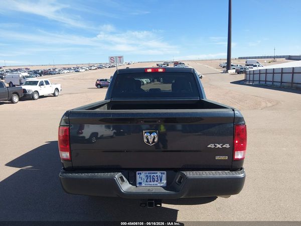 2018 RAM 1500 ST CREW CAB 4X4