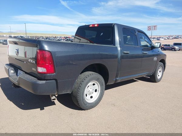 2018 RAM 1500 ST CREW CAB 4X4