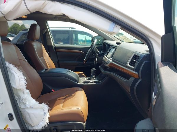 2017 TOYOTA HIGHLANDER LIMITED PLATINUM